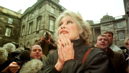 Voici - Brigitte Bardot : cette vidéo choquante qui lui donne « envie de vomir "