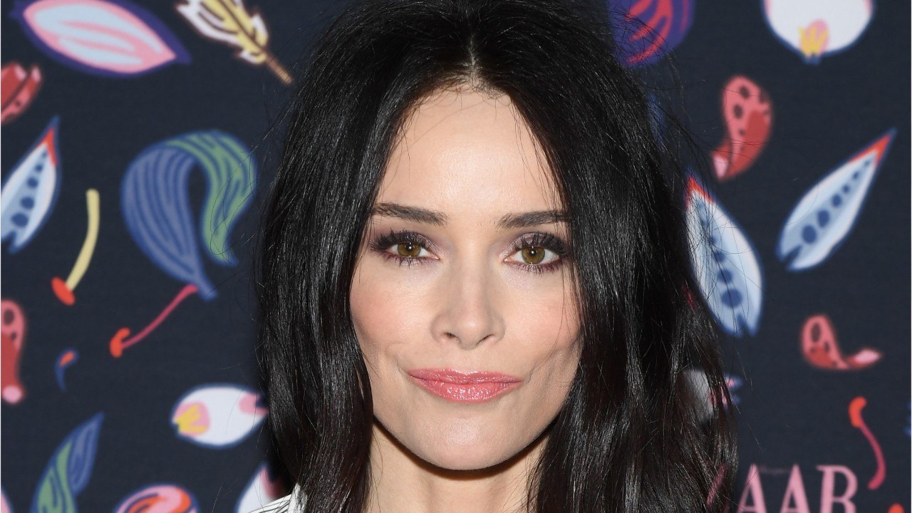 VOICI : Meghan Markle accusée de harcèlement : Abigail Spencer, actrice de Suits, prend sa défense
