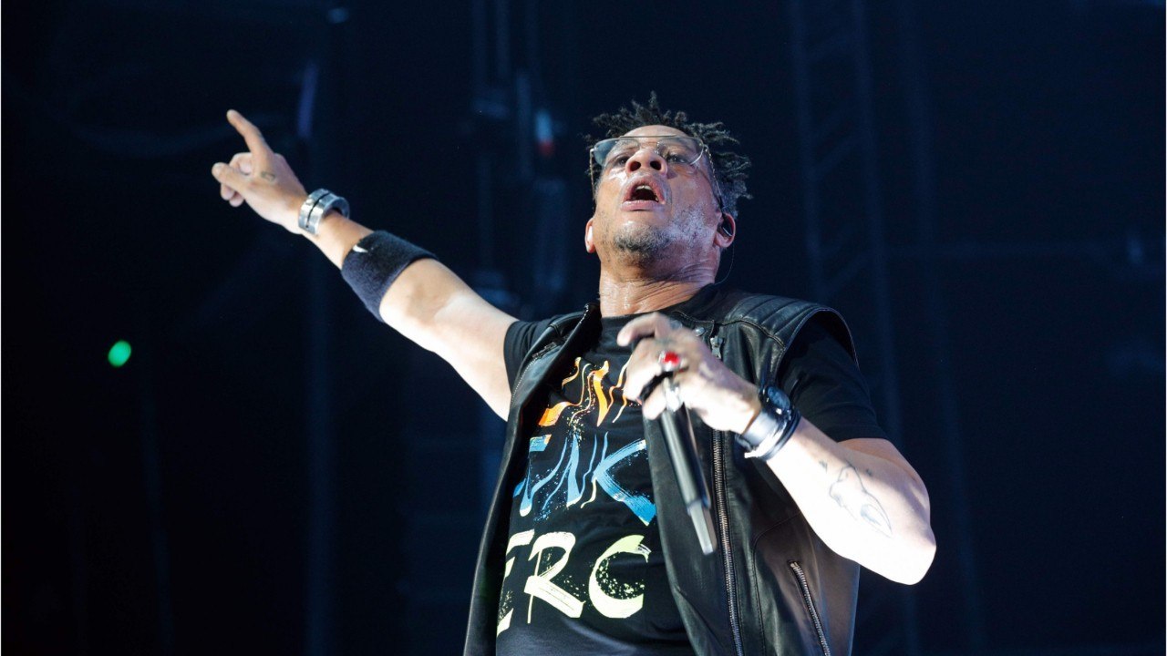 VOICI-PHOTO JoeyStarr fier de son fils, jeune footballeur de l’AJ Auxerre