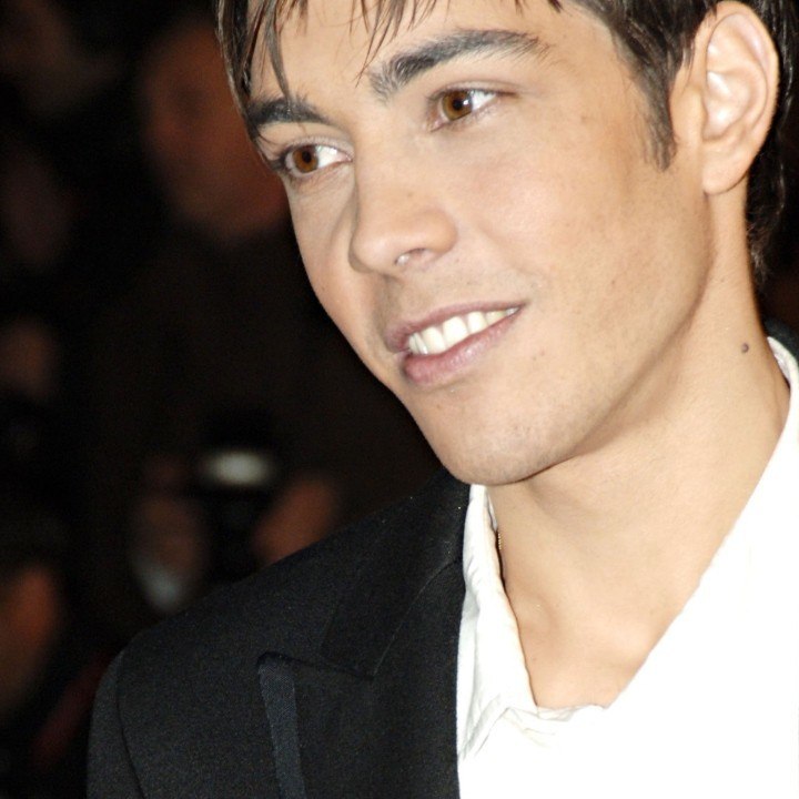 VOICI Biopic sur Grégory Lemarchal : Sofiane répond au tacle de Jean-Pascal Lacoste, et c’est violent ! (1)