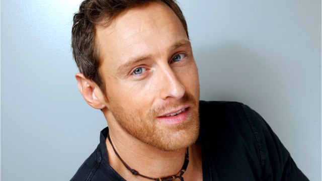 VOICI : 2be3 : Frank et Adel fêtent leurs retrouvailles et rendent hommage à Filip Nikolic