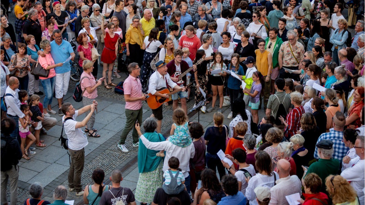 Voici - La fête de la musique : cette soirée très particulière que prépare France 2