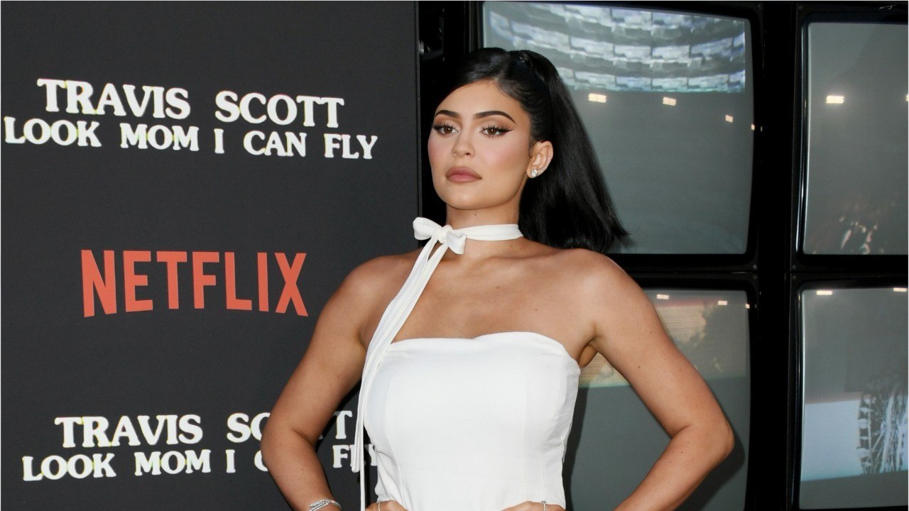 VOICI - Kylie Jenner : ce célèbre rappeur dont elle serait très proche depuis sa rupture avec Travis Scott