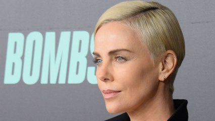 VIDEO - Charlize Theron : elle raconte la nuit où sa mère a abattu son père