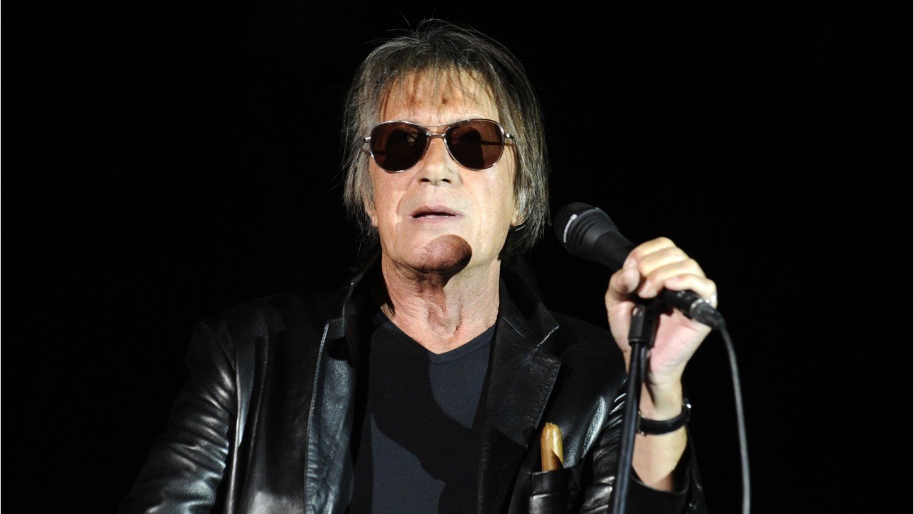 VOICI Jacques Dutronc en duo avec son fils Thomas sur une chanson qu'il déteste !