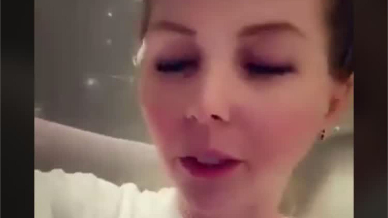 VOICI - Jessica Thivenin pousse un coup de gueule pour défendre son fils Maylone