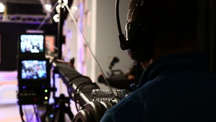 VOICI - A prendre ou à laisser : Cyril Hanouna révèle le gros changement dans le casting du jeu