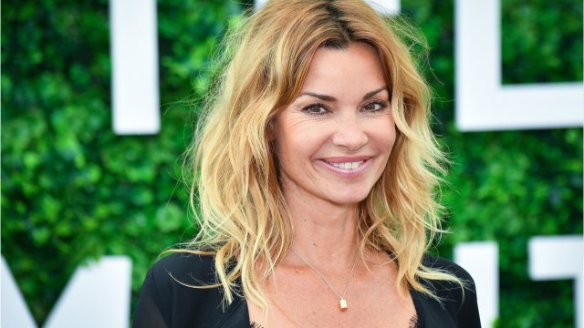 VOICI - PHOTO Ingrid Chauvin retrouve le sourire avec ses « deux hommes de Demain nous appartient