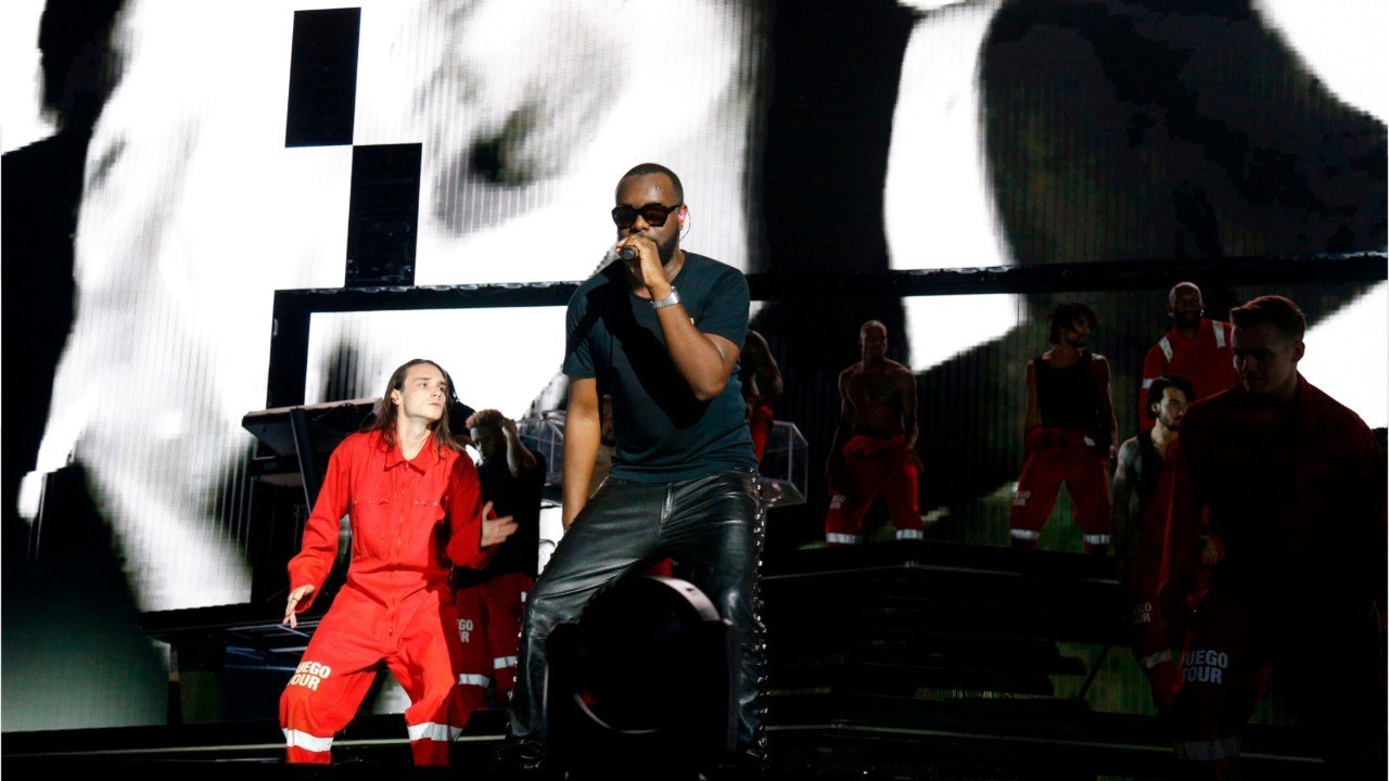 VOICI- PHOTO DemDem sexy en maillot de bain : la femme de Maître Gims éblouit les internautes