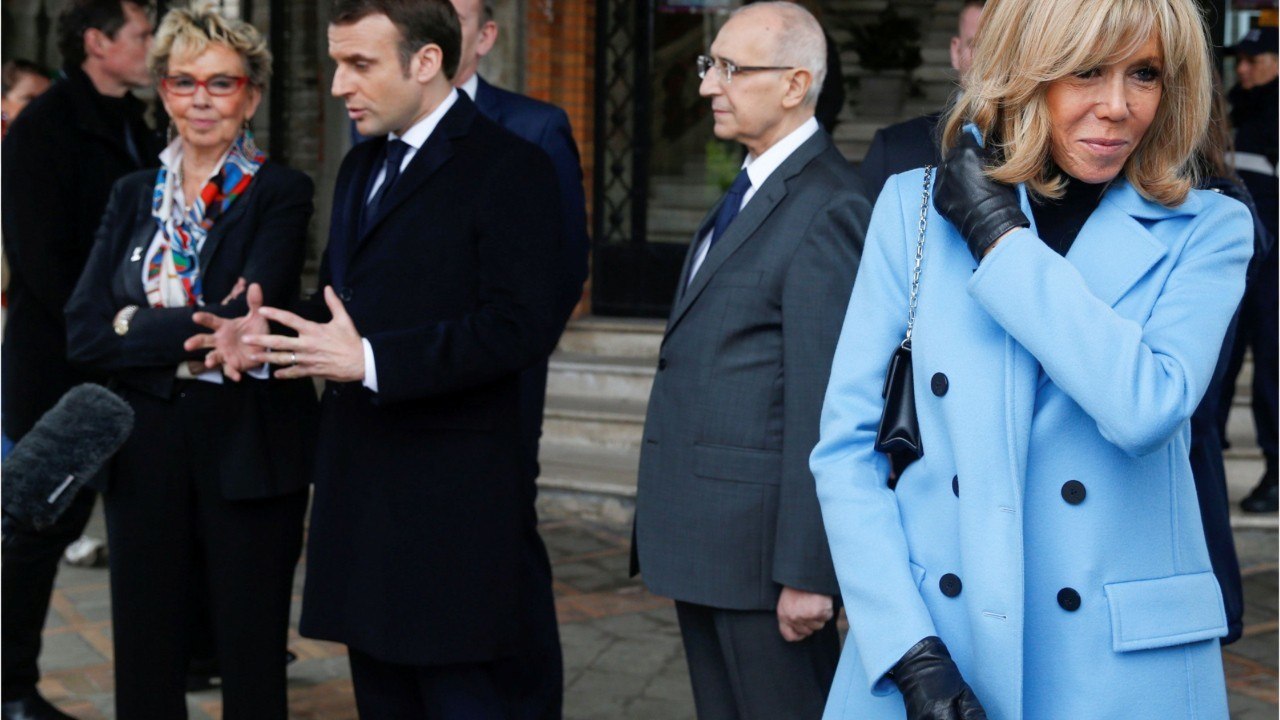 Voici -  Brigitte Macron : la gaffe très vexante d’Eric Dussart lors de leur échange téléphonique
