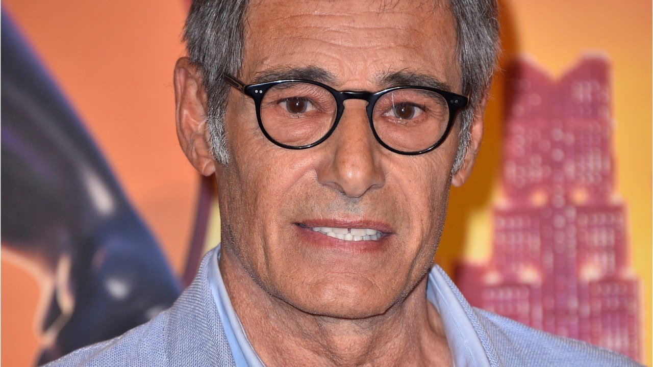 VOICI : Gérard Lanvin nostalgique : l'acteur partage un adorable souvenir avec son fils Léo