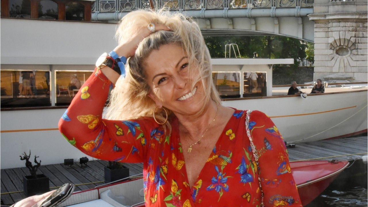 VOICI - Caroline Margeridon pose avec Bob Sinclar et déclenche une vive polémique