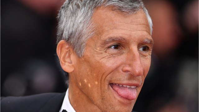 VOICI Nagui taclé par une célèbre chanteuse française, agacée de ne jamais être invitée dans Taratata