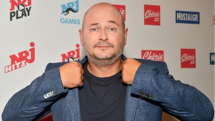 VOICI : Cauet a-t-il maigri ? Un cliché de l'animateur fait réagir les internautes