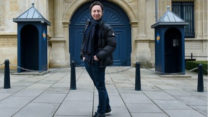 VOICI : Stéphane Bern : cette émission très spéciale qu'il va animer sur France 2