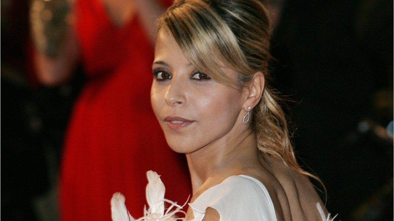 VOICI : Najoua Belyzel victime d’attouchements sexuels dans son enfance : son "bourreau" était son médecin traitant