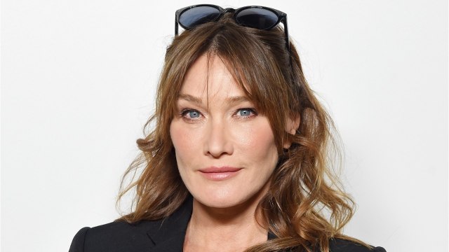 VOICI Carla Bruni : son message de soutien à Laura Smet qui risque de faire fulminer Laeticia Hallyday