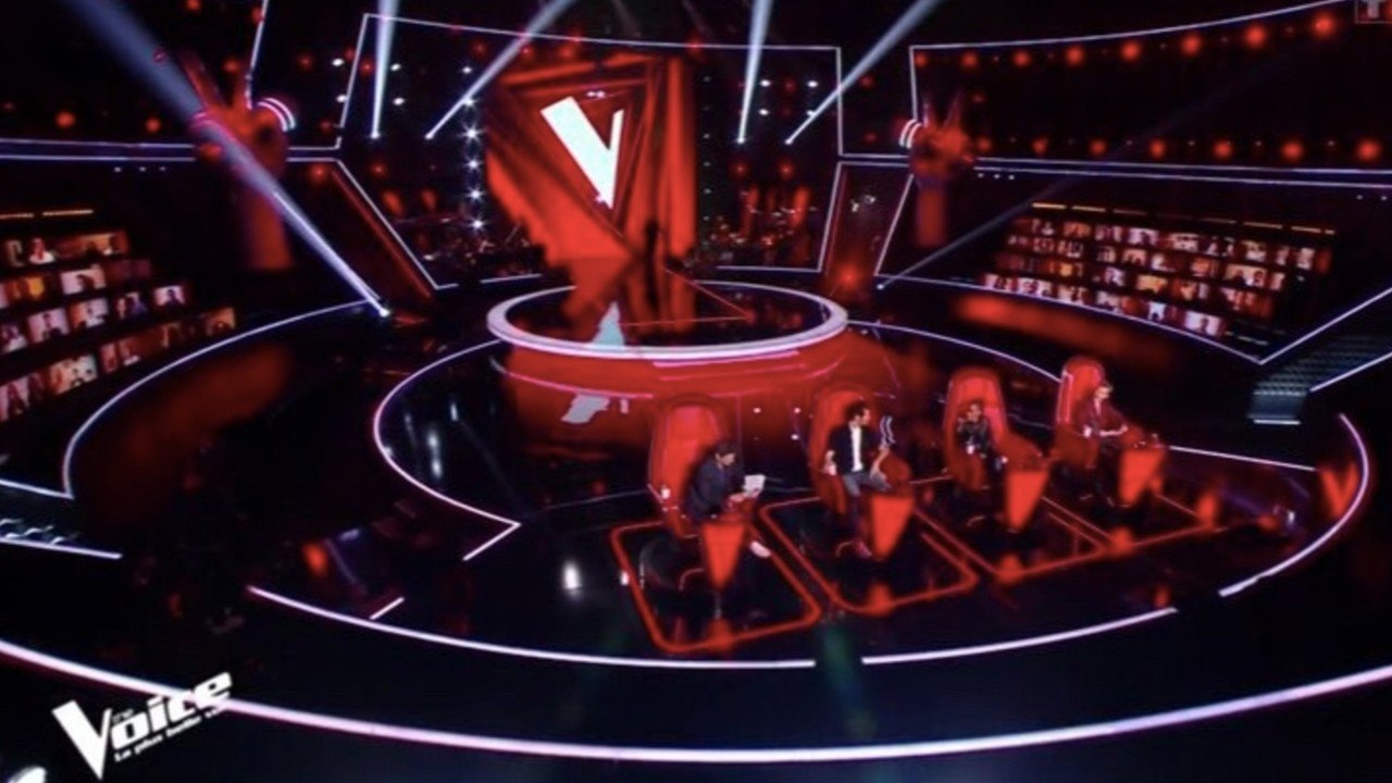 VOICI - The Voice 2021 : l'interview de Niki Bl...