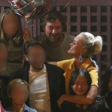 VOICI // SOCIAL - Laeticia Hallyday : Cet Élément Qui Prouve Que Son Histoire Avec Pascal Balland Est Déjà Très Sérieuse