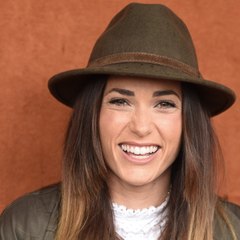 VOICI Social - Capucine Anav sans masque à Roland-Garros : la star aurait été rappelée à l'ordre à six reprises