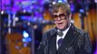 VOICI - Elton John : face à d'énormes pertes financières, il est forcé de prendre des décisions radicales