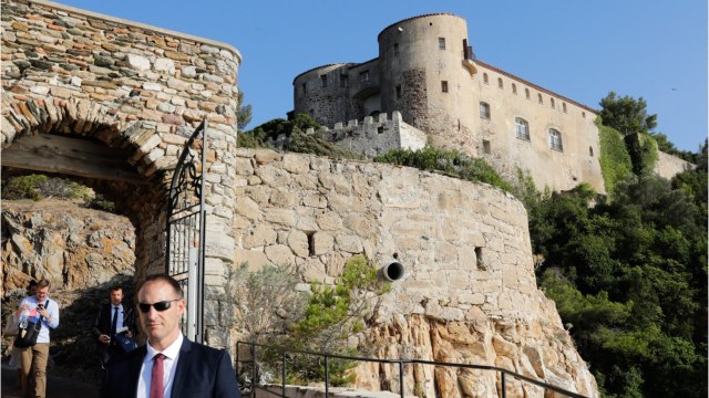 VOICI-Jacques Chirac : ce très mauvais moment qu'il a vécu au Fort de Brégançon