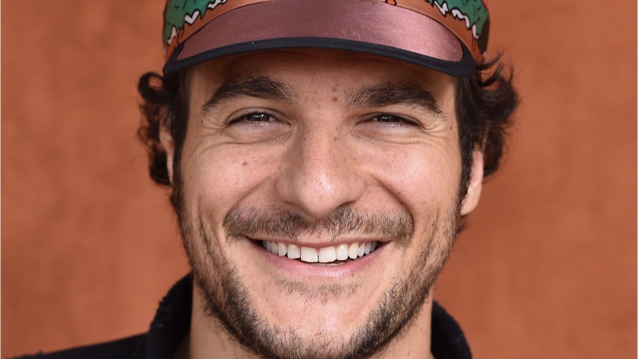 VOICI- PHOTO Amir dévoile pour la première fois un cliché de son fils et c’est beaucoup trop mignon