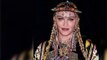 VOICI Madonna accompagnée de son petit ami, la star donne de ses nouvelles avec un cliché équivoque