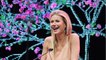 VOICI - Gwyneth Paltrow pose nue à 48 ans : sa fille Apple est choquée