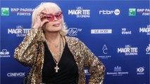 VOICI - Amanda Lear évoque la chambre où elle reçoit ses amants