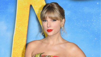 VOICI - Taylor Swift scandalisée : la chanteuse charge Donald Trump sur Twitter