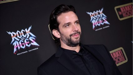 VOICI - Nick Cordero : sa femme bouleversée, l'acteur montre de timides signes de réveil