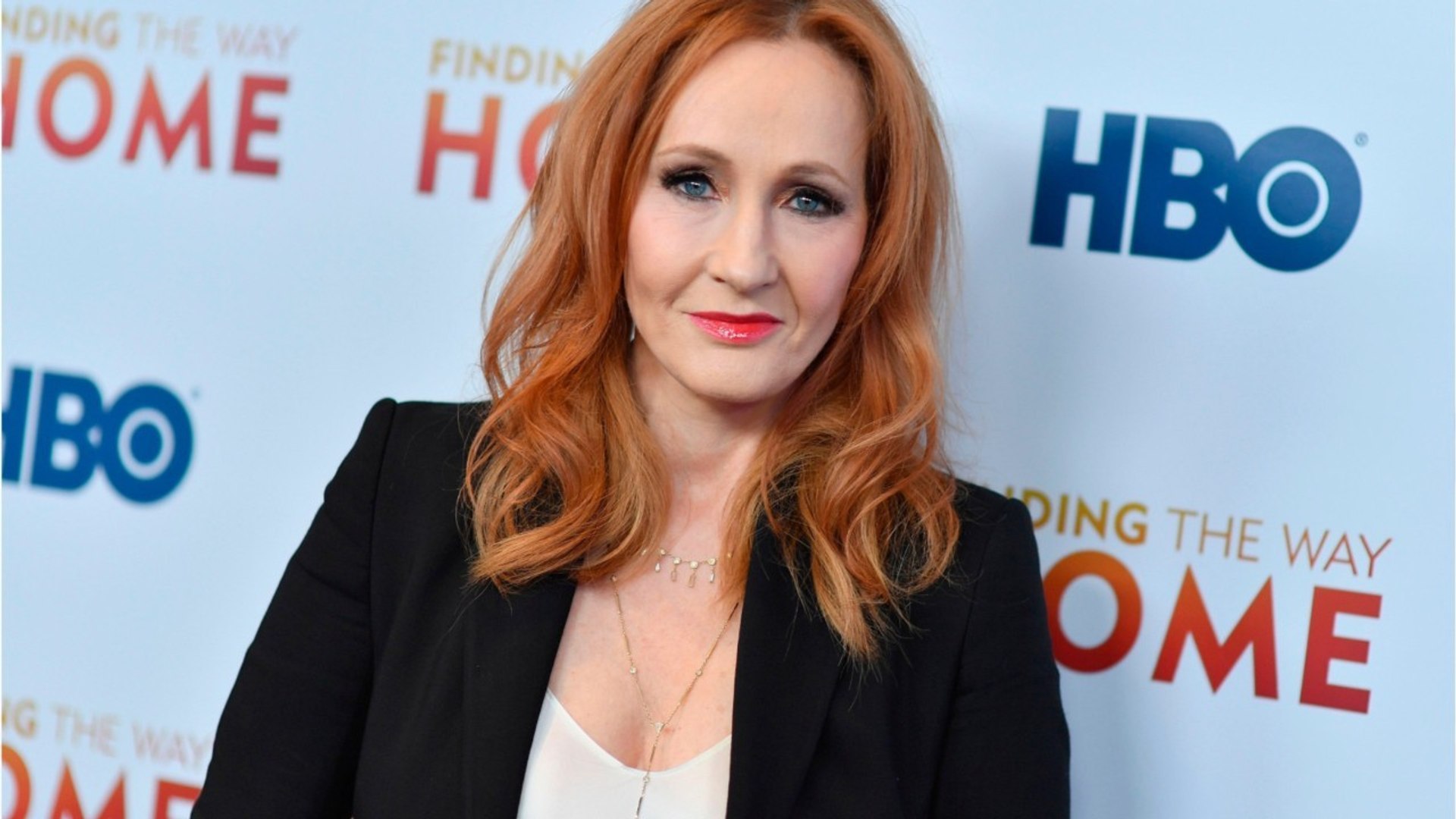 ⁣VOICI J.K Rowling : son ex-mari confirme l'avoir giflée et ne regrette rien