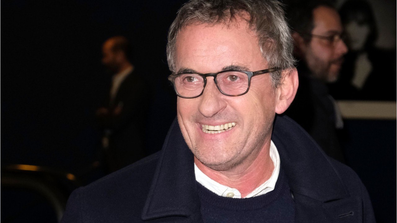 VOICI La fille de Christophe Dechavanne enceinte de second bébé, elle affiche son baby bump !
