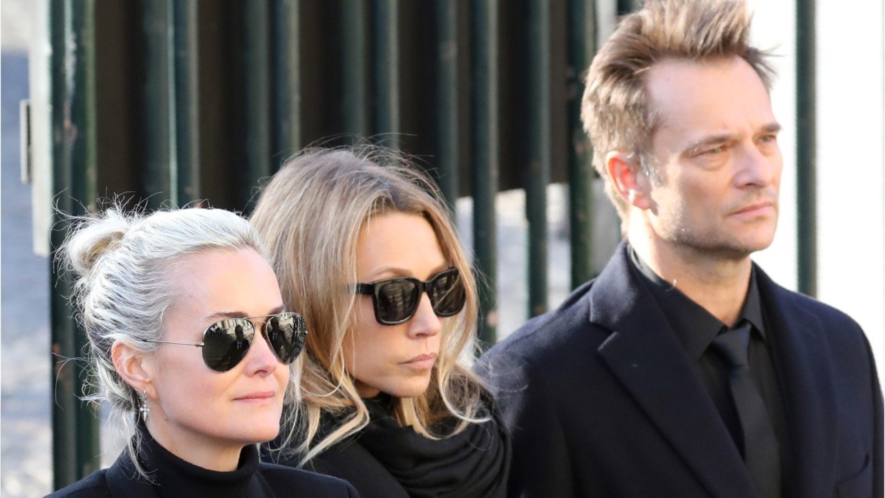 VOICI-Laeticia Hallyday a-t-elle menti ? Ces documents officiels qui la trahissent