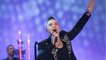 VOICI - Robbie Williams : le salaire hallucinant empoché par le chanteur en 2018