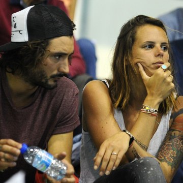 VOICI SOCIAL : Jérémy Frérot : comment Laure Manaudou a réagi à sa chanson sur sa sexualité (1)