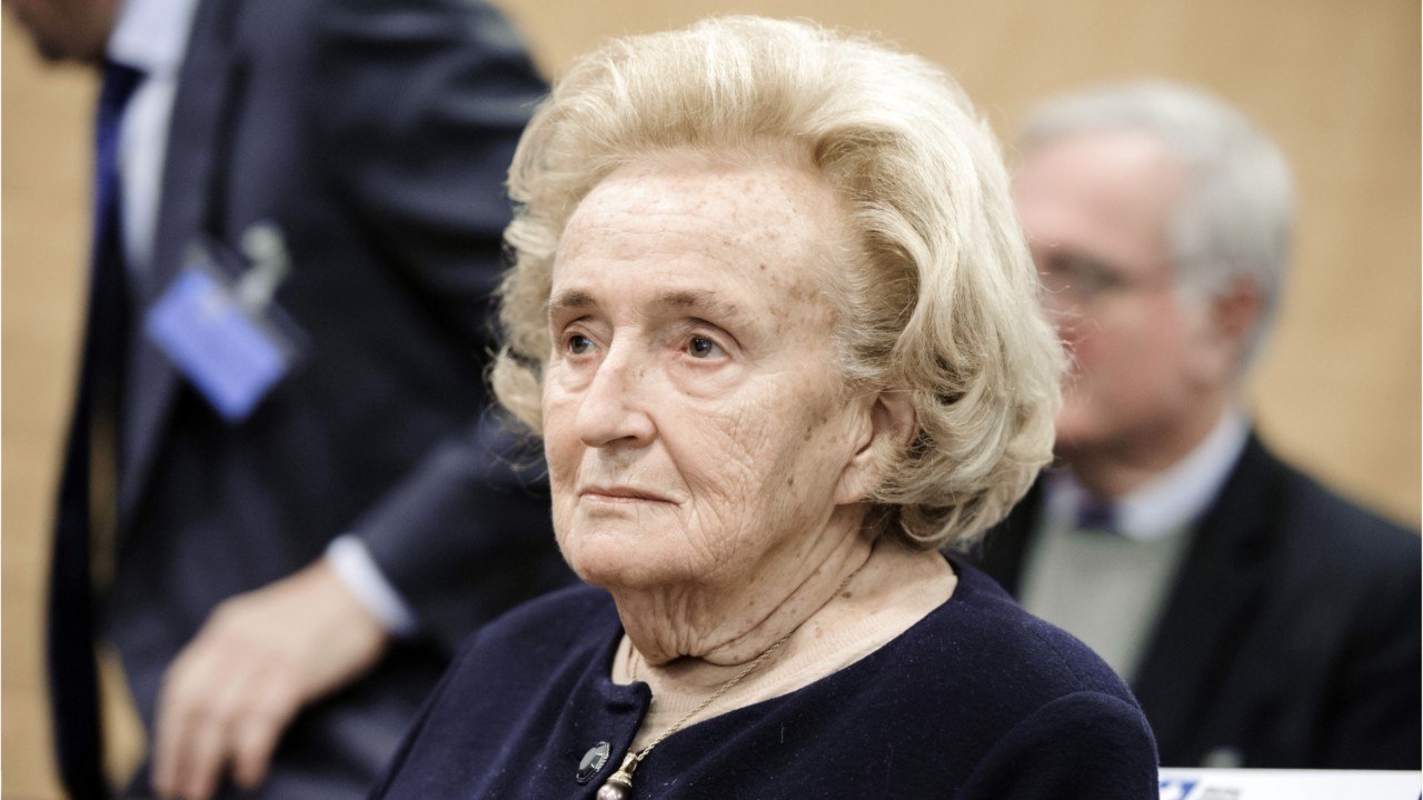 VOICI-Bernadette Chirac a déménagé : ce proche qui veille sur elle en ces temps difficiles