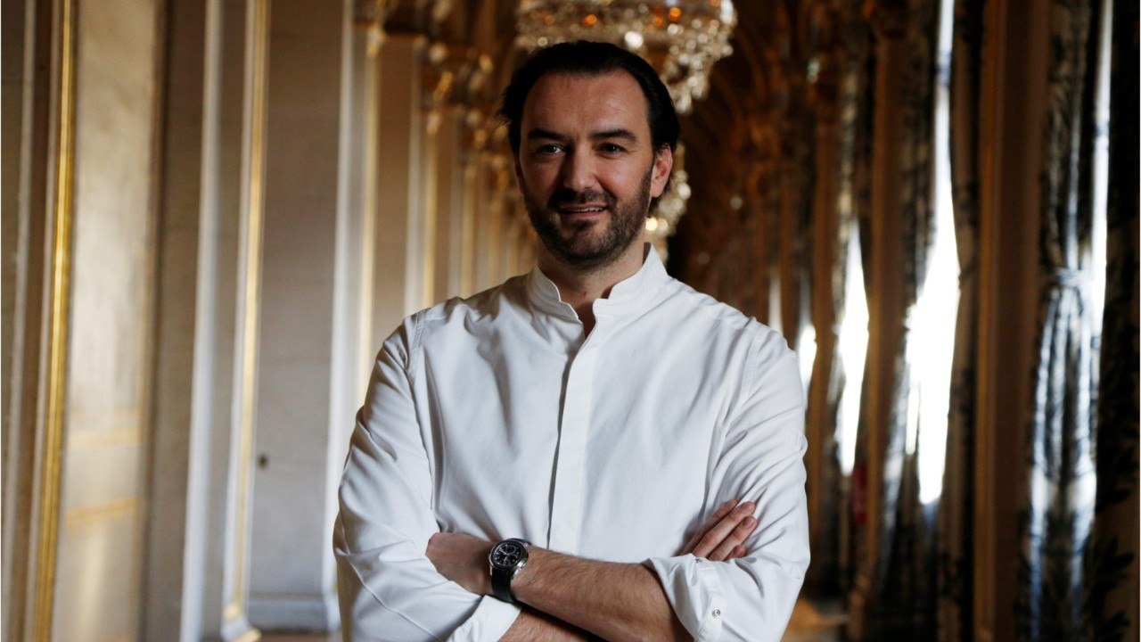 VOICI- Cyril Lignac : ce conseil précieux donné par sa mère qu'il suit chaque jour