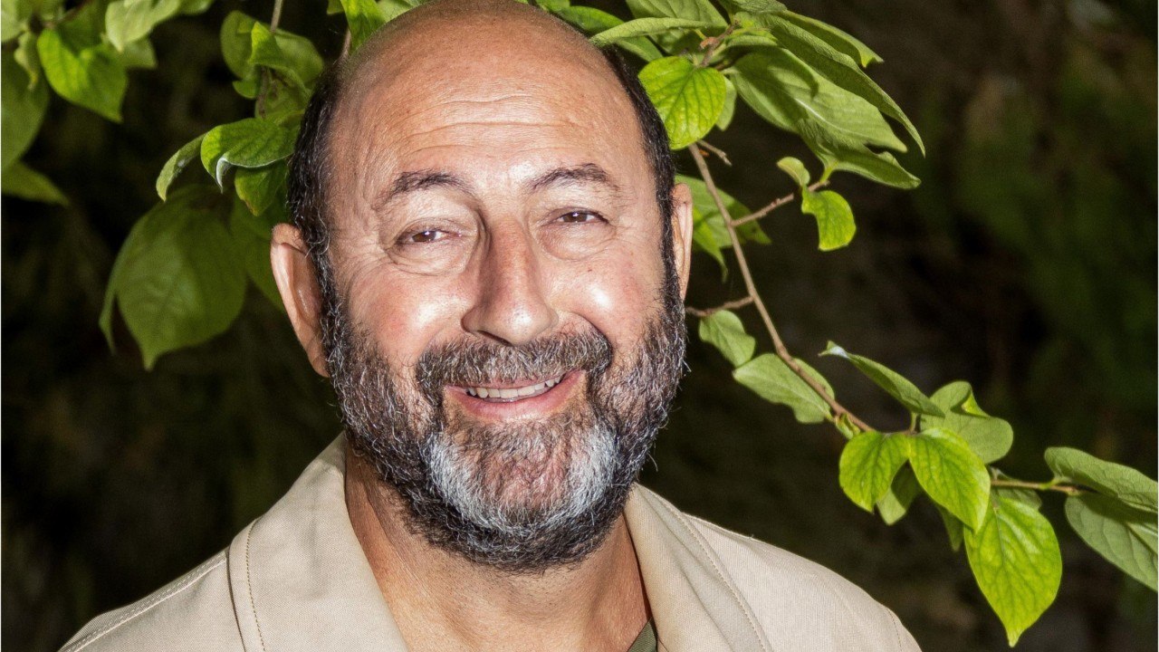 VOICI - Kad Merad va incarner Olivier Baroux au cinéma... dans un film de sa fille Enya !