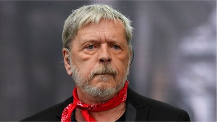 Voici - Renaud : cette tendre déclaration à sa fille Lolita Séchan qui va la faire fondre