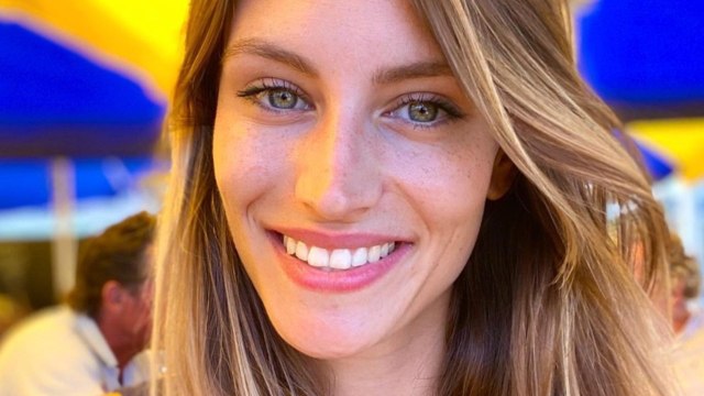 VOICI - Miss France 2021 : qui est Lou-Anne Lorphelin, Miss Bourgogne 2020 ?