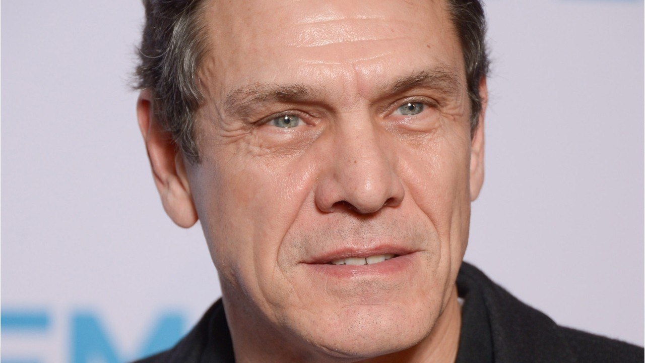 VOICI - Marc Lavoine : le joli cadeau de Noël que lui réserve sa fille Yasmine pour le 25 décembre 2020