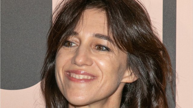 VOICI - Charlotte Gainsbourg publie un rare cliché de sa fille Joe : son sourire illumine la Toile