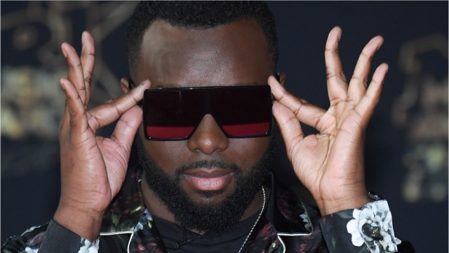 VOICI - Maître Gims pose sans lunettes, il est carrément flippant !