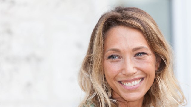VOICI - Laura Smet jeune maman : l’adorable clin d’oeil d’Eddy Mitchell, son parrain