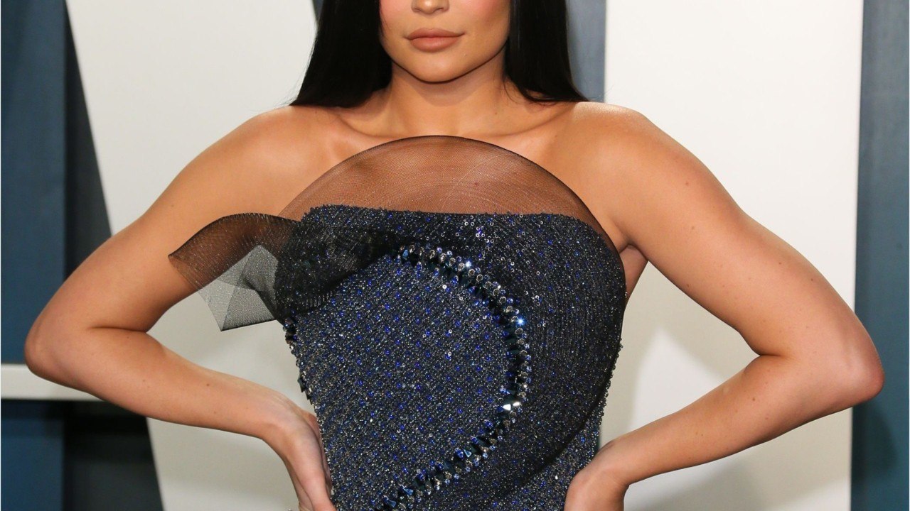 VOICI Kylie Jenner terriblement sexy en bikini : elle met le feu à la Toile