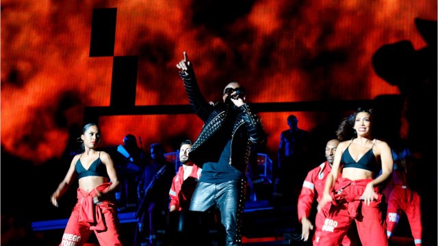 VOICI - Gims monte au créneau après des rumeurs sur une prétendue liaison de sa femme DemDem