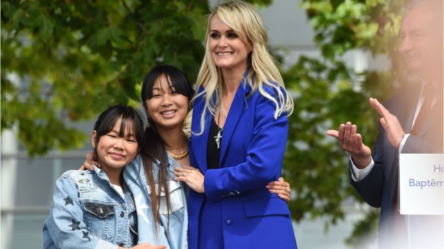 VOICI-Laeticia Hallyday : sa fille Joy, 11 ans, vient-elle de révéler être en couple ?