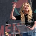 VOICI // SOCIAL  - Amber Heard Reconnaît Avoir Frappé Johnny Depp, Le Procès Est Relancé !